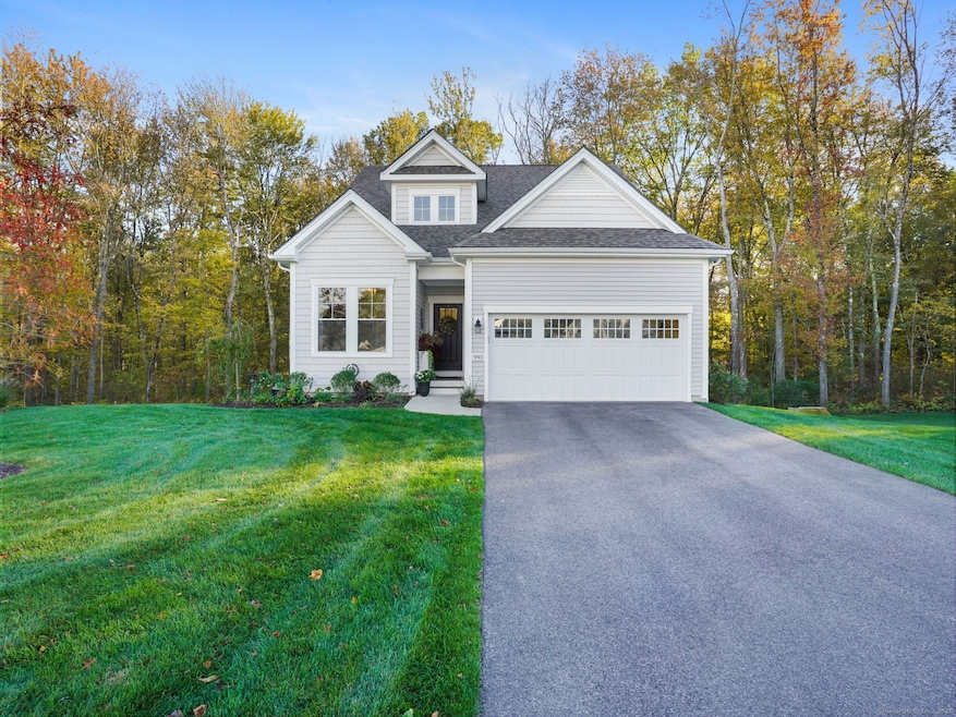 945 Mackenzie Ln unit 945, Oxford, CT 06478 - photo 1
