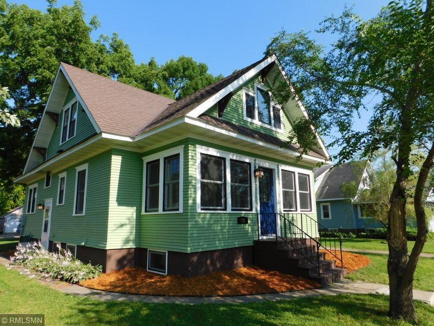 Welcome to 131 6th Ave S in Brownton! This home is