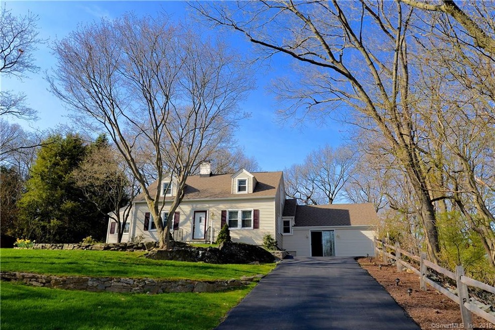 9 N Forest Cir, West Haven, CT 06516 - photo 1