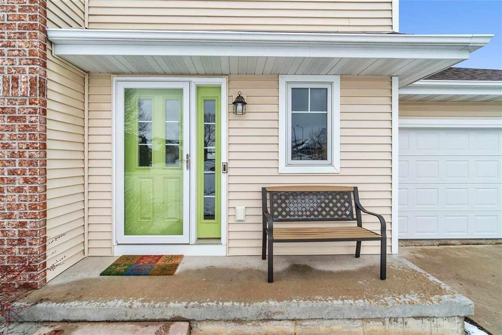 5180 Fox Sedge Ln, Fitchburg, WI 53711 - photo 1