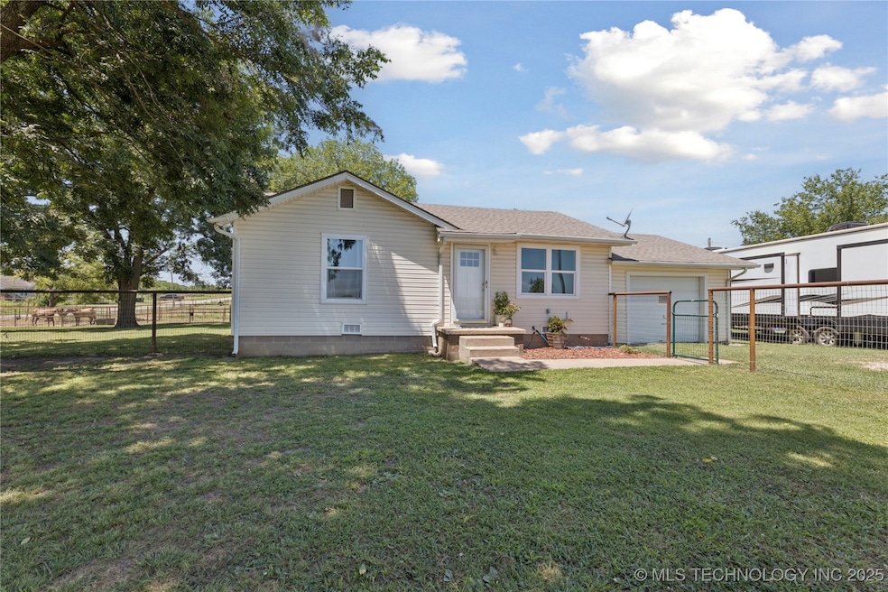 11860 N 68th West Ave, Sperry, OK 74073 - photo 1