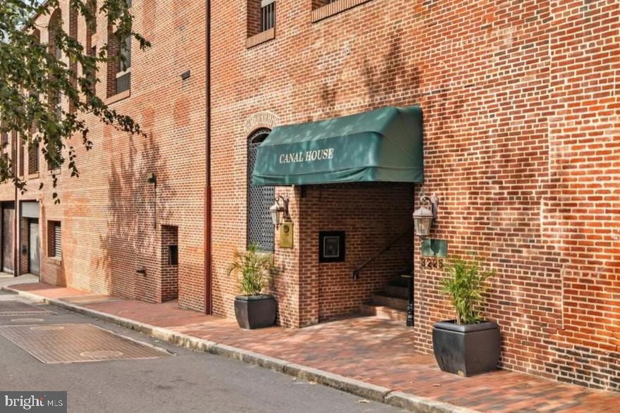 3225 Grace St NW unit P42, Washington, DC 20007 - photo 1