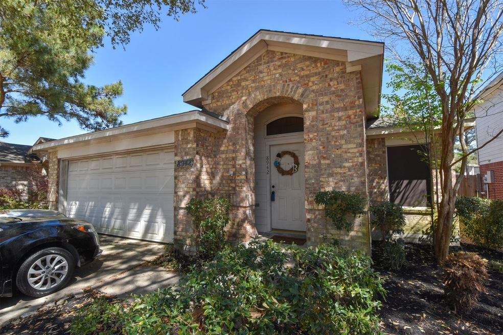 8942 Tarpon Springs Ln, Houston, TX 77095 - photo 1