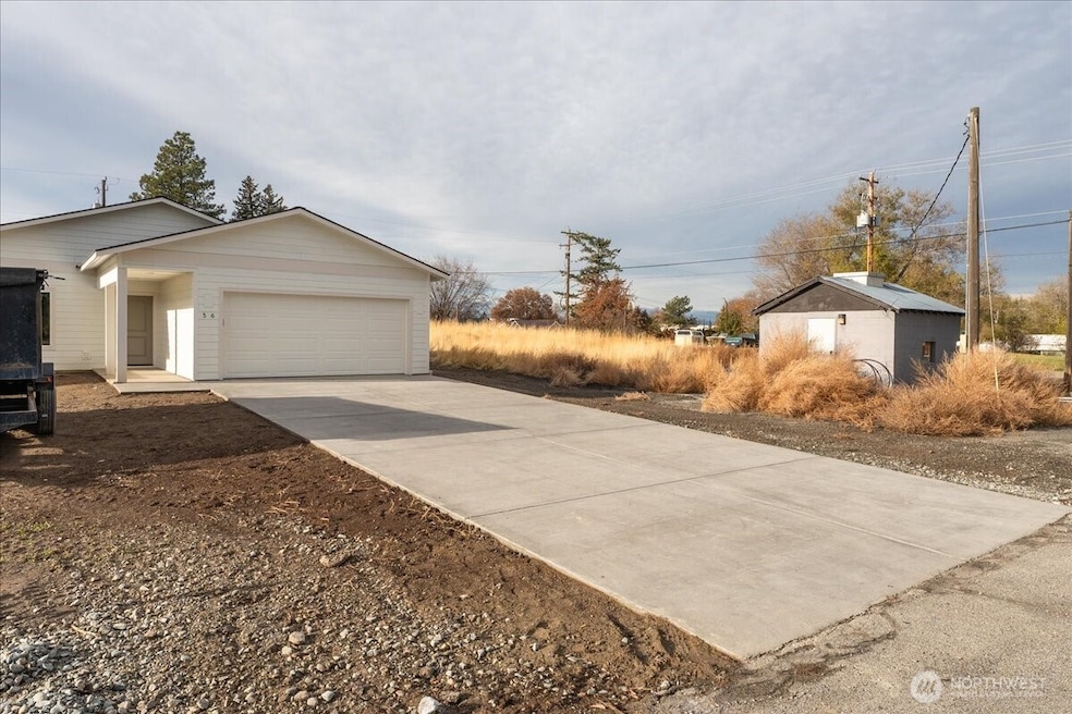 36 Simpson St, Mansfield, WA 98830 - photo 1