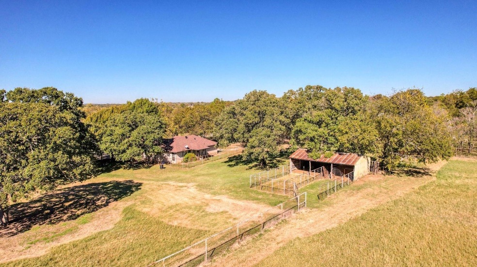 1414 Wendy Ln, Weatherford, TX 76086 - photo 1