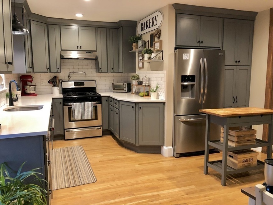 20 Moore St, Chicopee, MA 01013 - photo 1