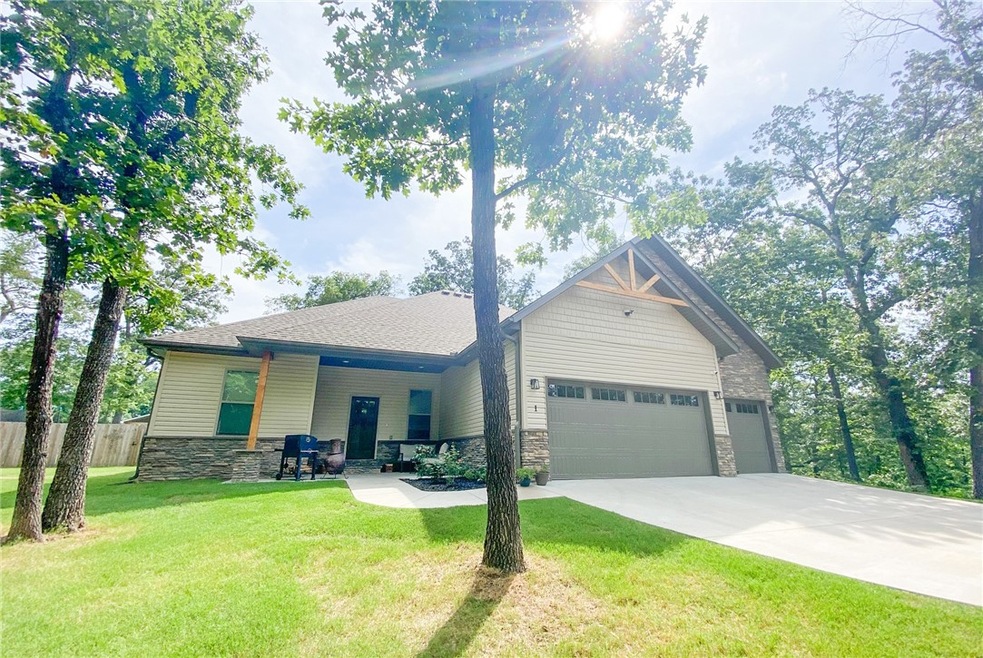 1 Leland Cir, Bella Vista, AR 72715 - photo 1