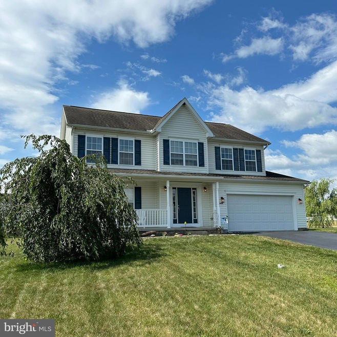 1432 Mallard Dr E, Chambersburg, PA 17202 - photo 1