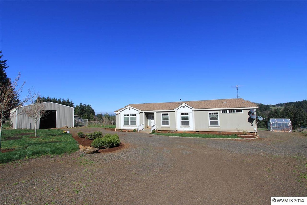 7434 Crooked Finger Rd NE, Scotts Mills, OR 97375 - photo 1
