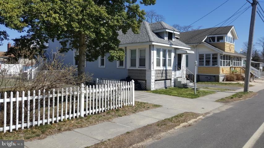 25 W Bayview Ave, Ocean Gate, NJ 08740 - photo 1