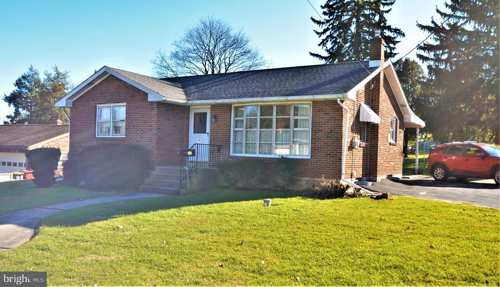 46 Kimmett Ave, Whitehall, PA 18052 - photo 1