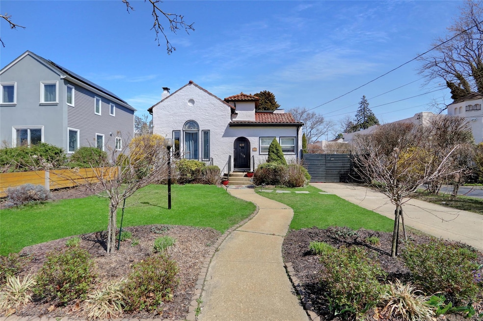 229 Wynsum Ave, Merrick, NY 11566 - photo 1