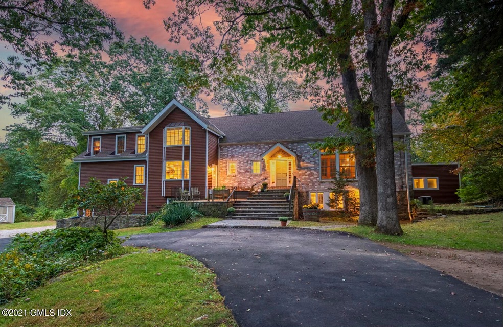 82 Erskine Rd, Stamford, CT 06903 - photo 1