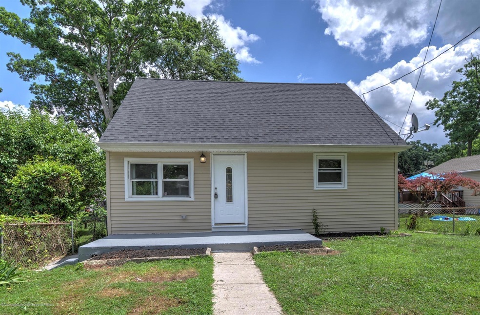 518 Fern Ave, Woodbury, NJ 08096 - photo 1