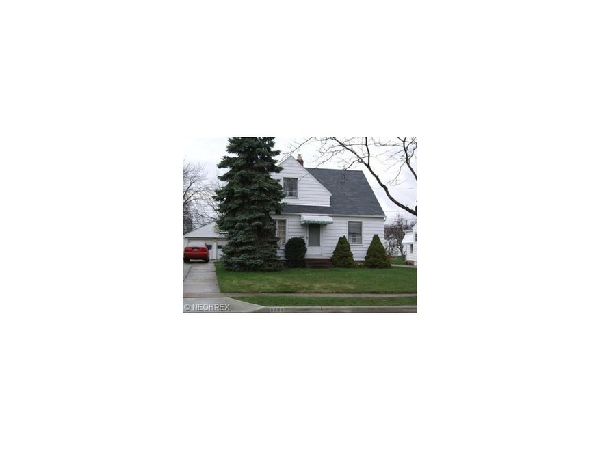 5732 E 141st St, Great Family Home w/tear off Roof