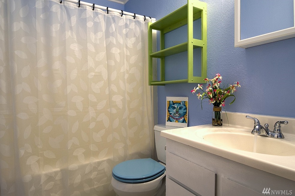 8019 196th St SW unit 5C, Edmonds, WA 98026 - photo 1