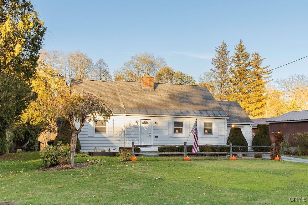 7670 Maple Rd, Baldwinsville, NY 13027 - photo 1