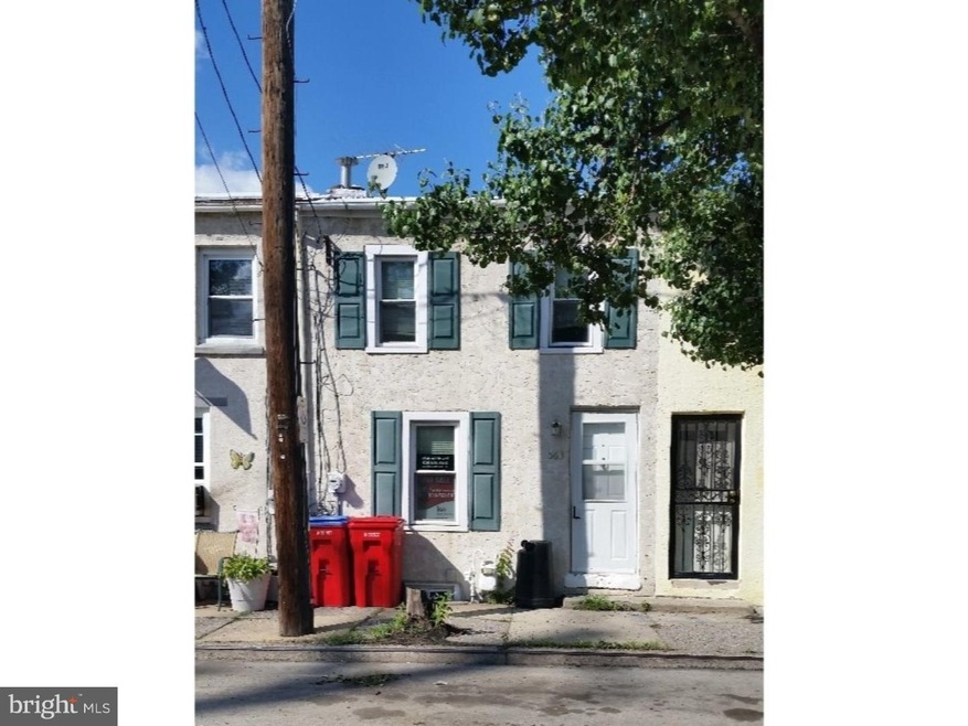 563 E Lafayette St, Norristown, PA 19401 - photo 1