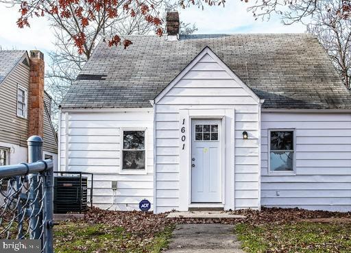 1601 Pacific Ave, Capitol Heights, MD 20743 - photo 1