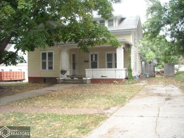 207 E Sheridan Ave, Shenandoah, IA 51601 - photo 1