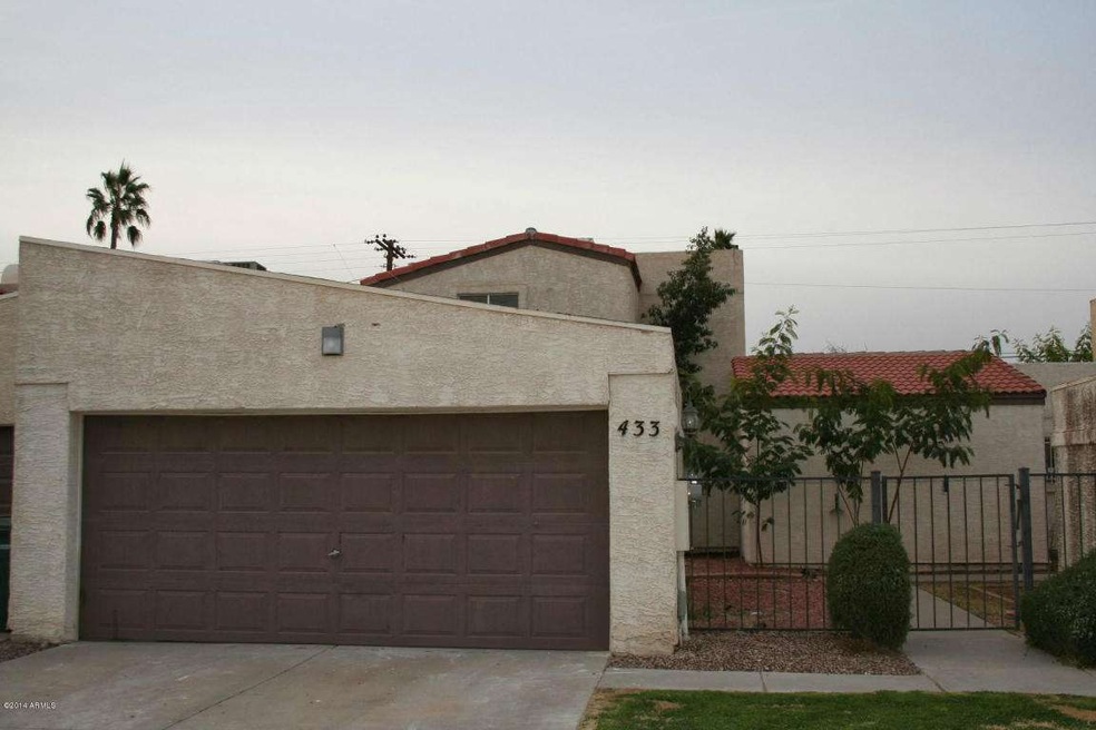 433 E Hidalgo