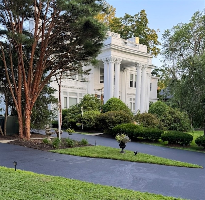 For Rent $4,895/month