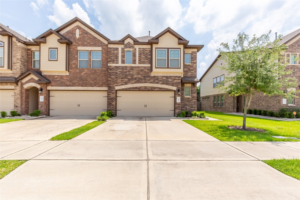 3413 Harvest Meadow Ln, Rosenberg, TX 77471 - photo 1