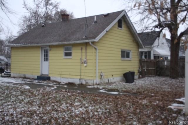 3134 Whittier Ave, Flint, MI 48506 - photo 1