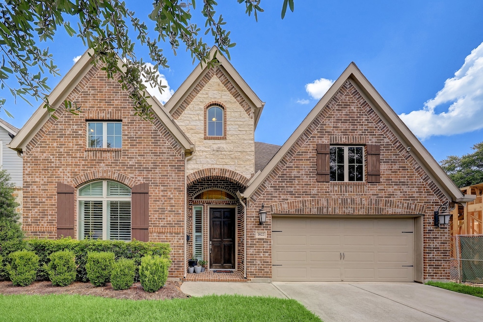 1822 Hewitt Dr, Houston, TX 77018 - photo 1