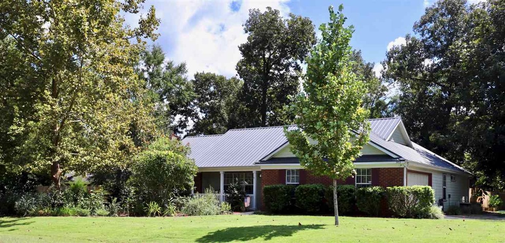 302 Duncan Dr, Crawfordville, FL 32327 - photo 1