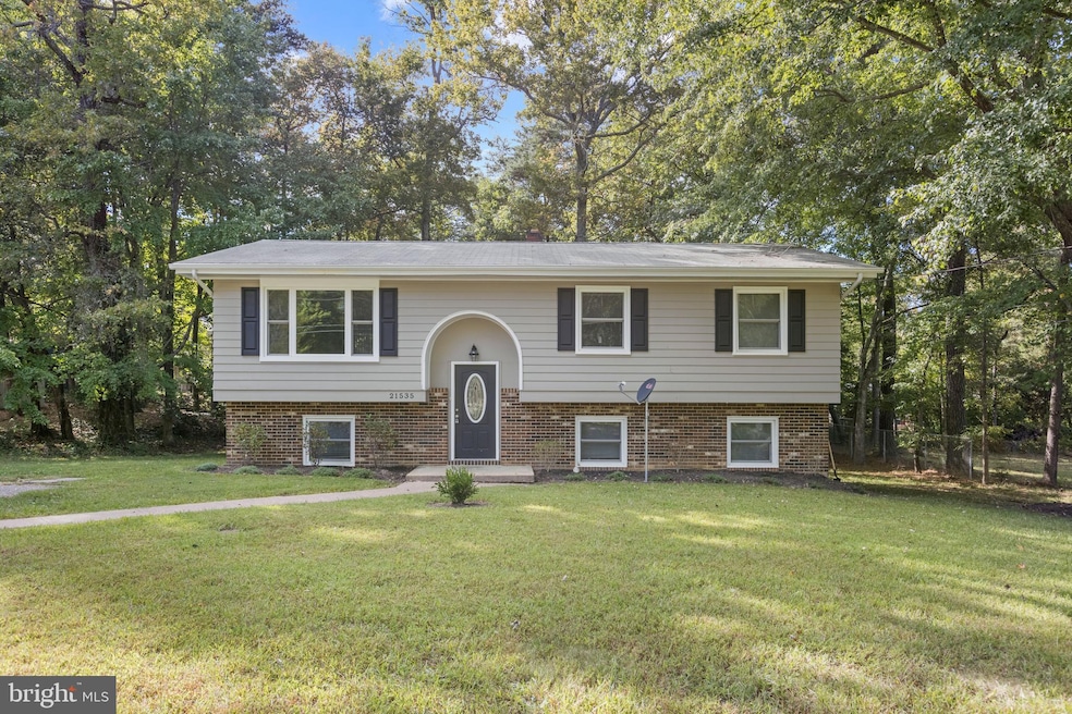 21535 S Essex Dr, Lexington Park, MD 20653 - photo 1