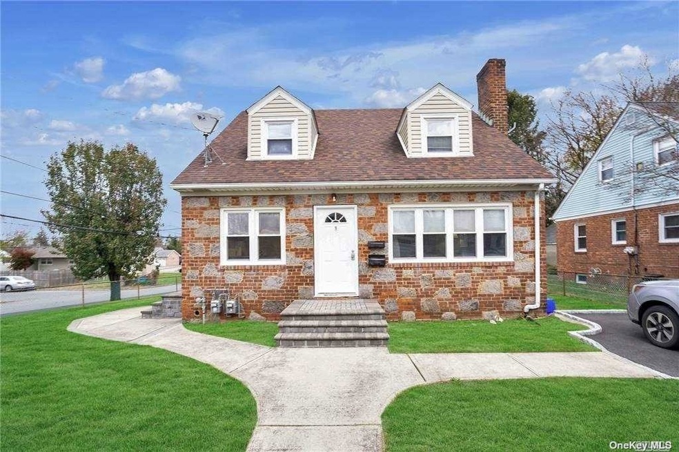 1 East Ave unit 2, Glen Cove, NY 11542 - photo 1