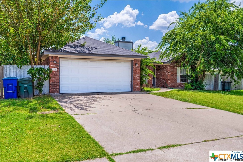 304 W Blancas Dr, Copperas Cove, TX 76522 - photo 1