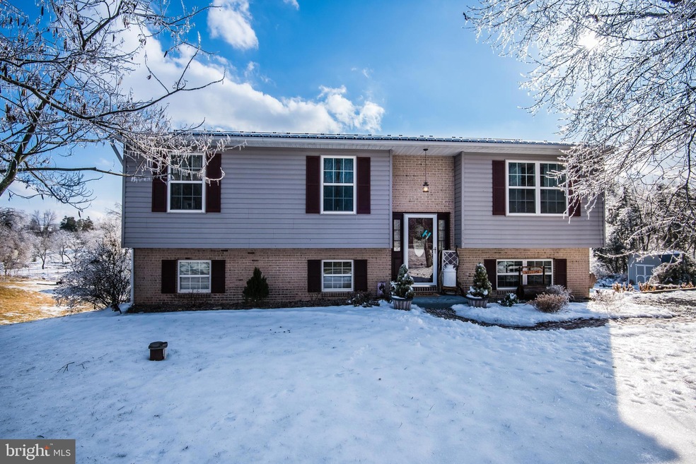 8867 Willowdale Rd, Greencastle, PA 17225 - photo 1