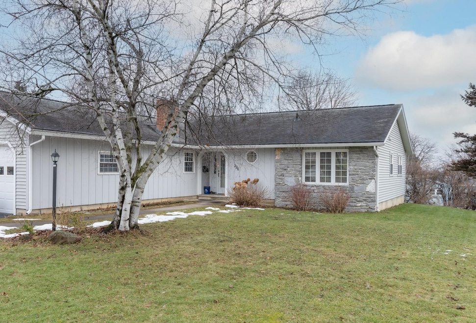 220 Spear St, South Burlington, VT 05403 MLS 4983638