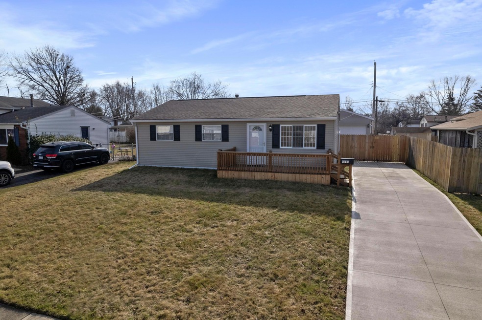 4955 Talford Ct, Columbus, OH 43232 - photo 1