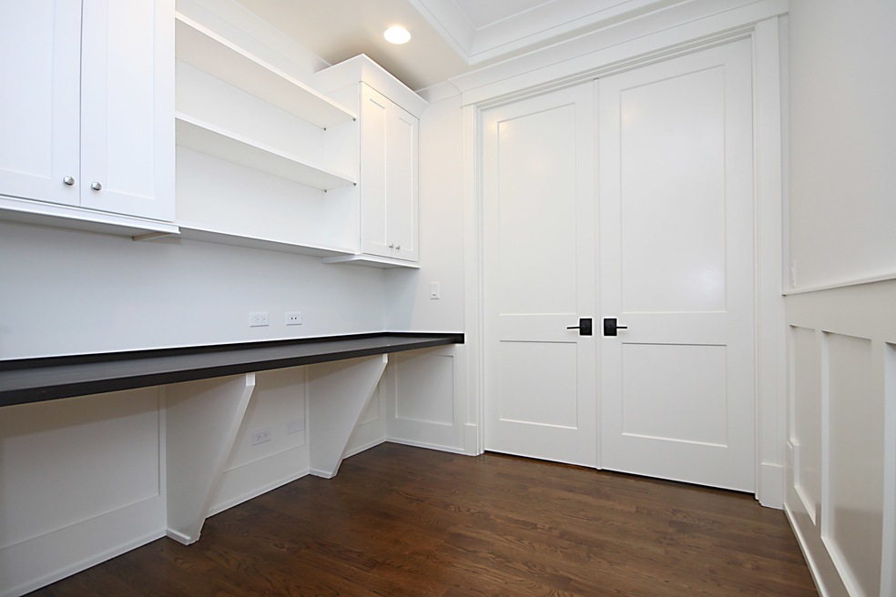 367 N Ridgeland Ave, Elmhurst, IL 60126 - photo 1