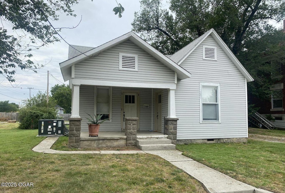 1920 S Connor Ave, Joplin, MO 64804 - photo 1