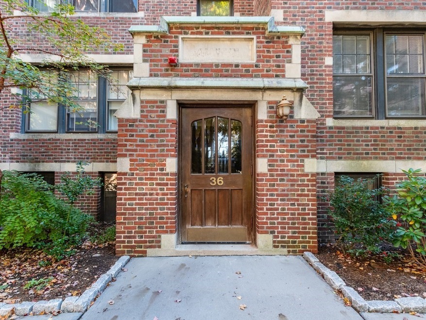 36 Ash St unit 402, Cambridge, MA 02138 - photo 1