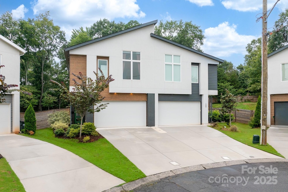102 Mattoon St, Charlotte, NC 28216 - photo 1