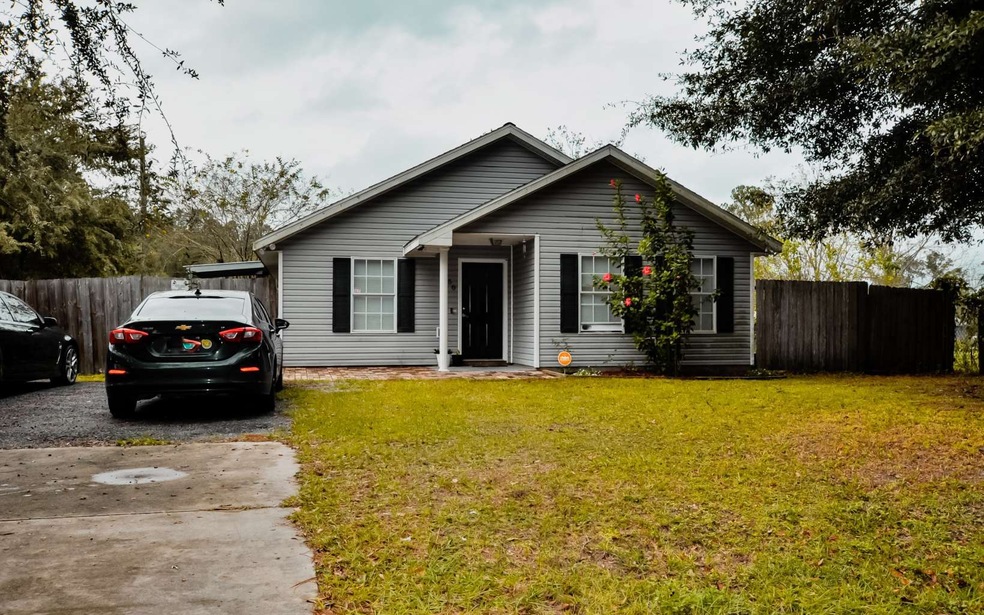 950 NW Fowler Ave, Lake City, FL 32055 - photo 1