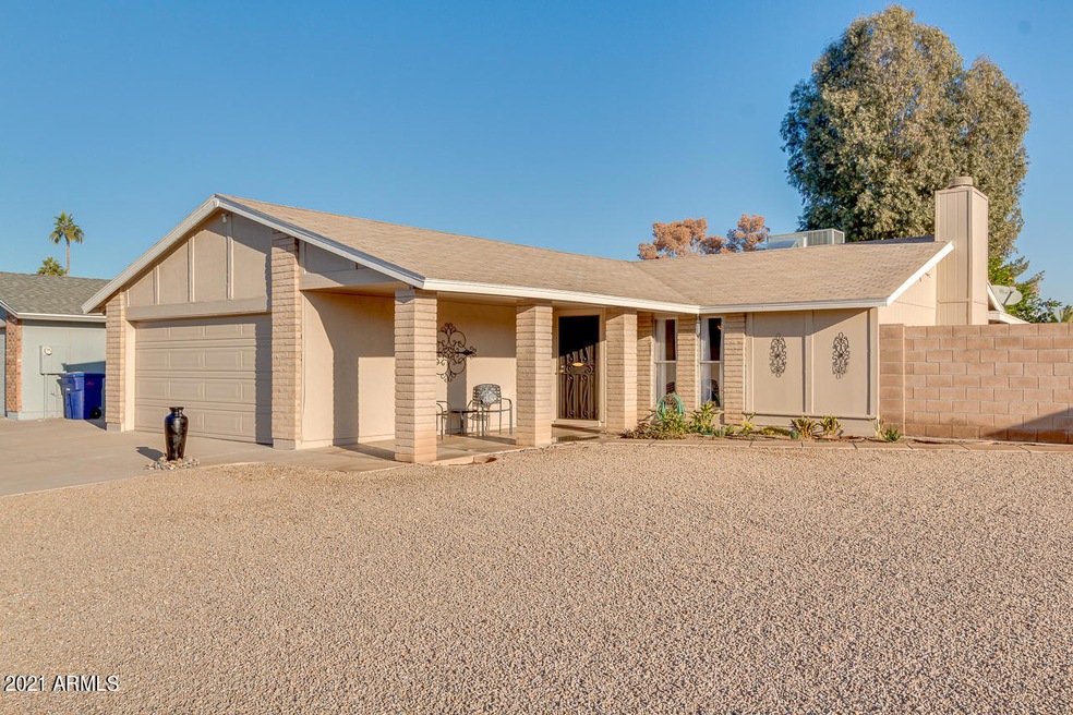 1104 W El Prado Rd, Chandler, AZ 85224 - photo 1