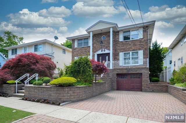 944 Maple Ave, Ridgefield, NJ 07657 - photo 1