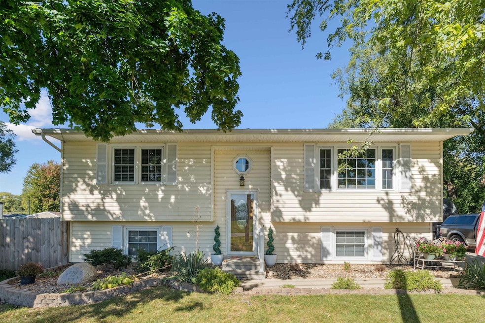 1337 Shultz St, Evansdale, IA 50707 - photo 1