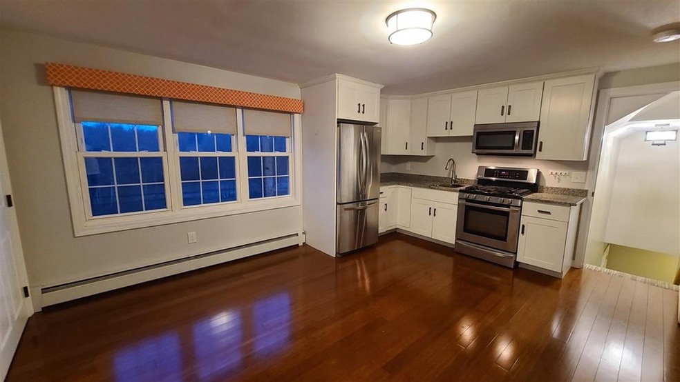 693 Russells Mills Rd unit G, South Dartmouth, MA 02748 - photo 1