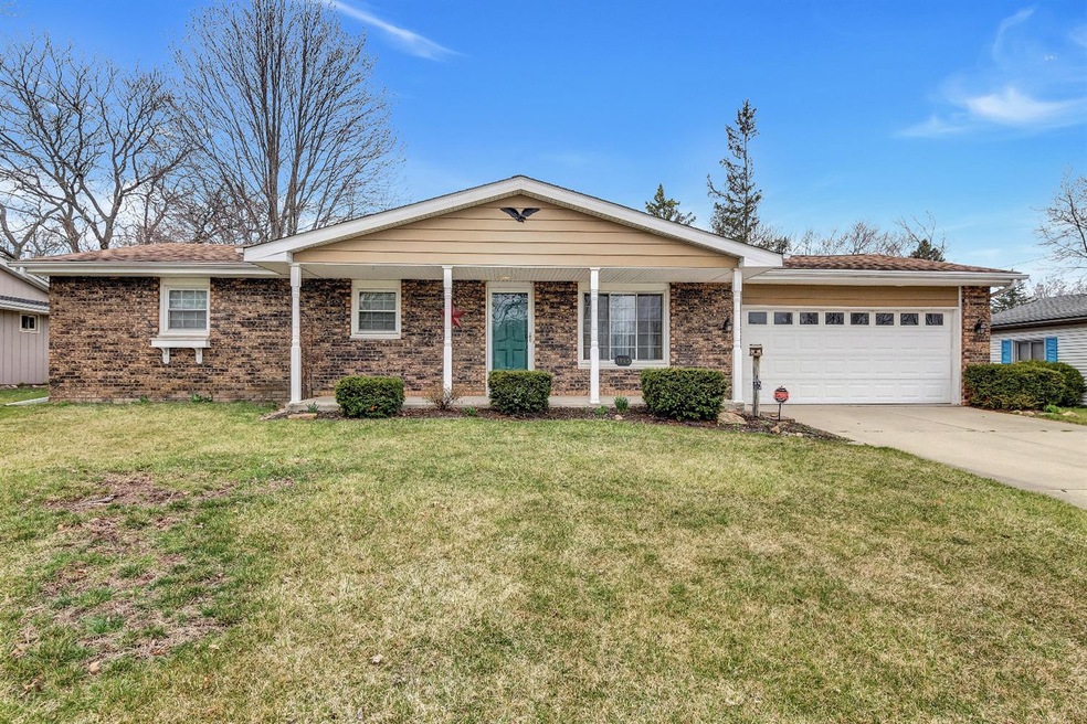 1125 Maxwell St, Crown Point, IN 46307 - photo 1