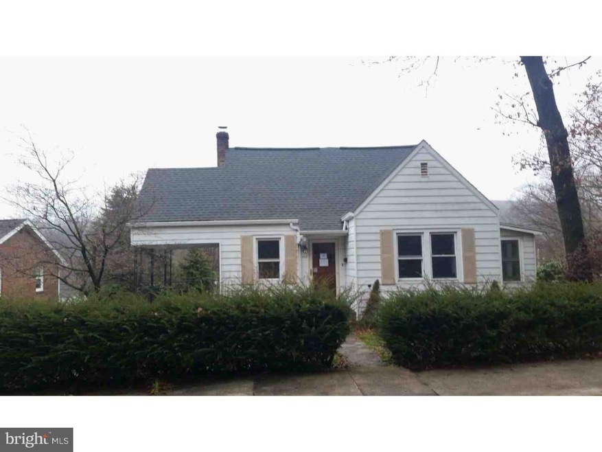 727 Arlington St, Tamaqua, PA 18252 - photo 1