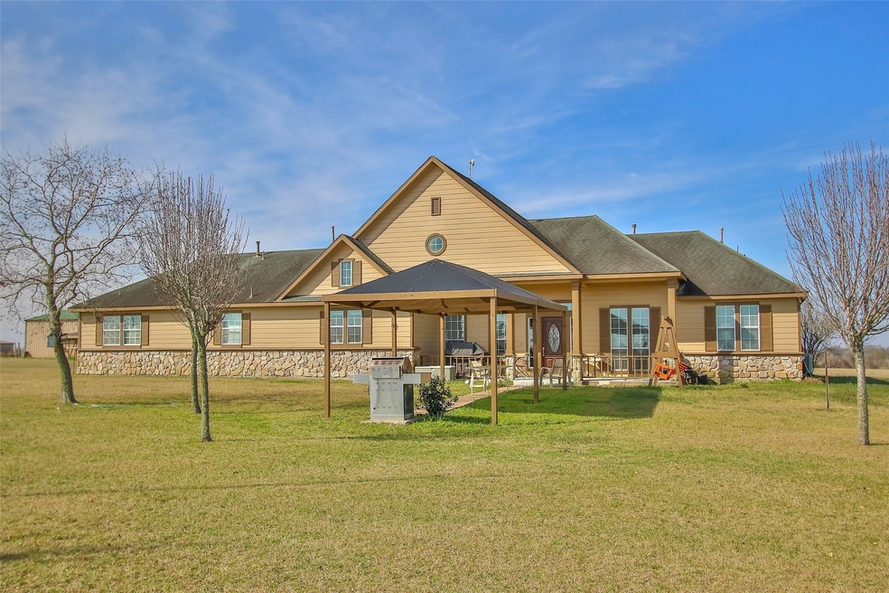 17551 Mathis Rd, Waller, TX 77484 - photo 1