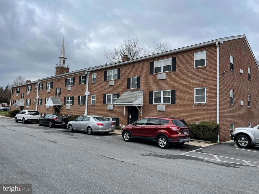 1 Radnor Dr unit C2, Newtown Square, PA 19073 - photo 1