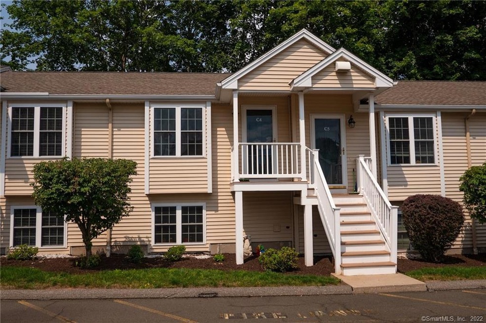 Quiet end of community with ample excess parking!